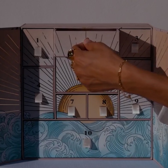 Awe Inspired 2024 Advent Calendar Box Empty 10 drawers - Picture 3 of 7